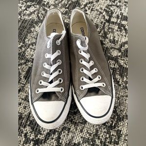 Grey converse